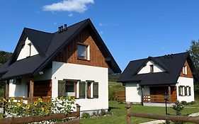Zagroda wypoczynkowa- Domki nad rzeką